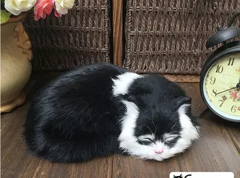 Nové simulácie sleeping cat hračka polyetylénu&kožušín, black&white cat bábika 21x17cm s2912
